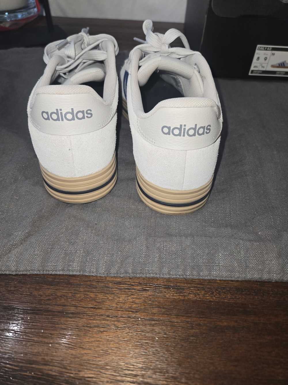 Adidas Suede White Sneakers with Blue Stripes and Gum Sole Unisex Size M8 W10 - Picture 9 of 9